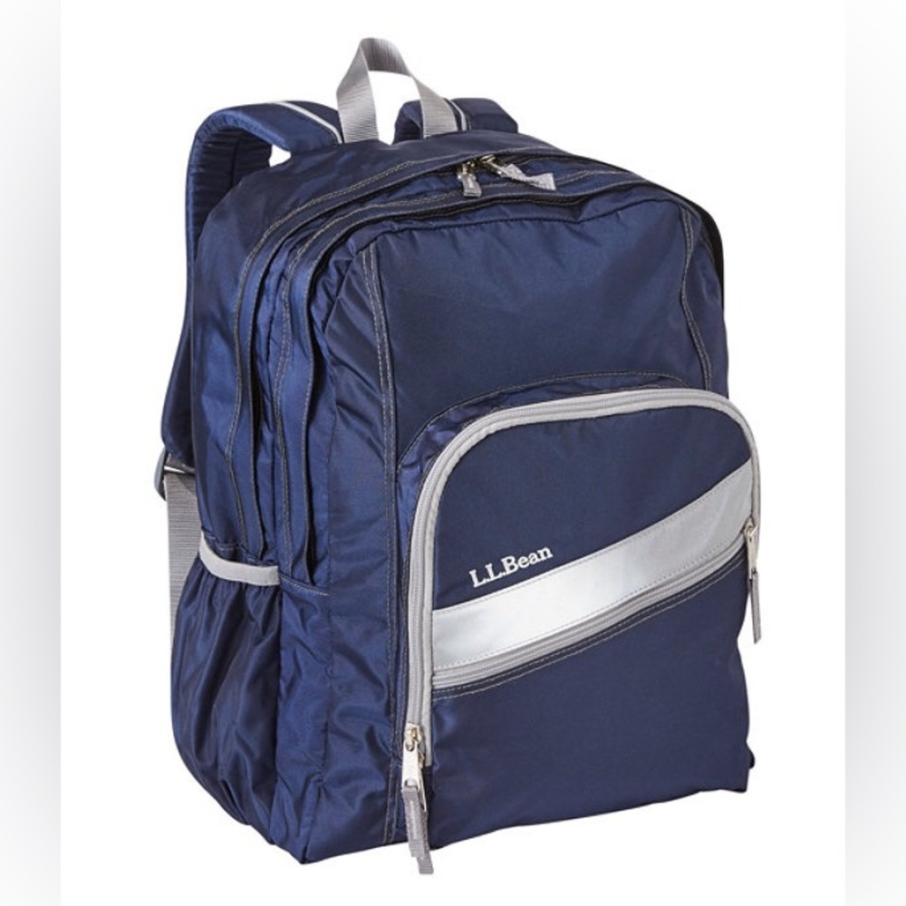 L.L. BEAN ESSENTIAL BACKPACK IN NAVY